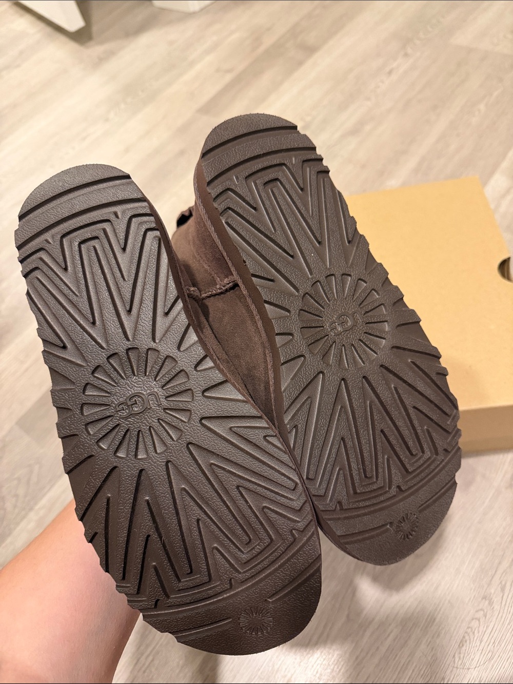 NWT UGG Classic Mini Boots - Chocolate Brown Suede - Picture 5 of 7